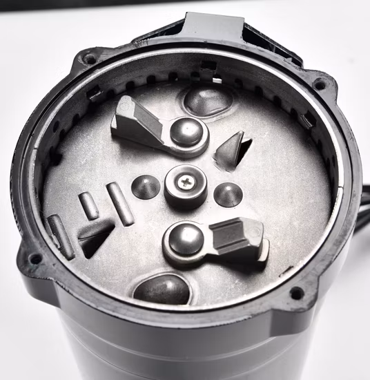 Hochwertiger Lebensmittelabfallentsorger für die Küche im Waschbecken